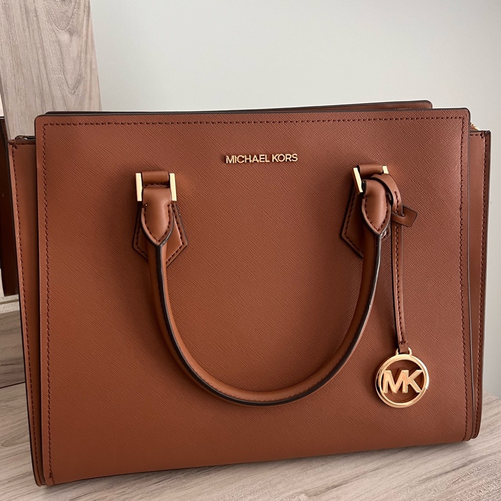 Brown Micheal Kors Handbag!